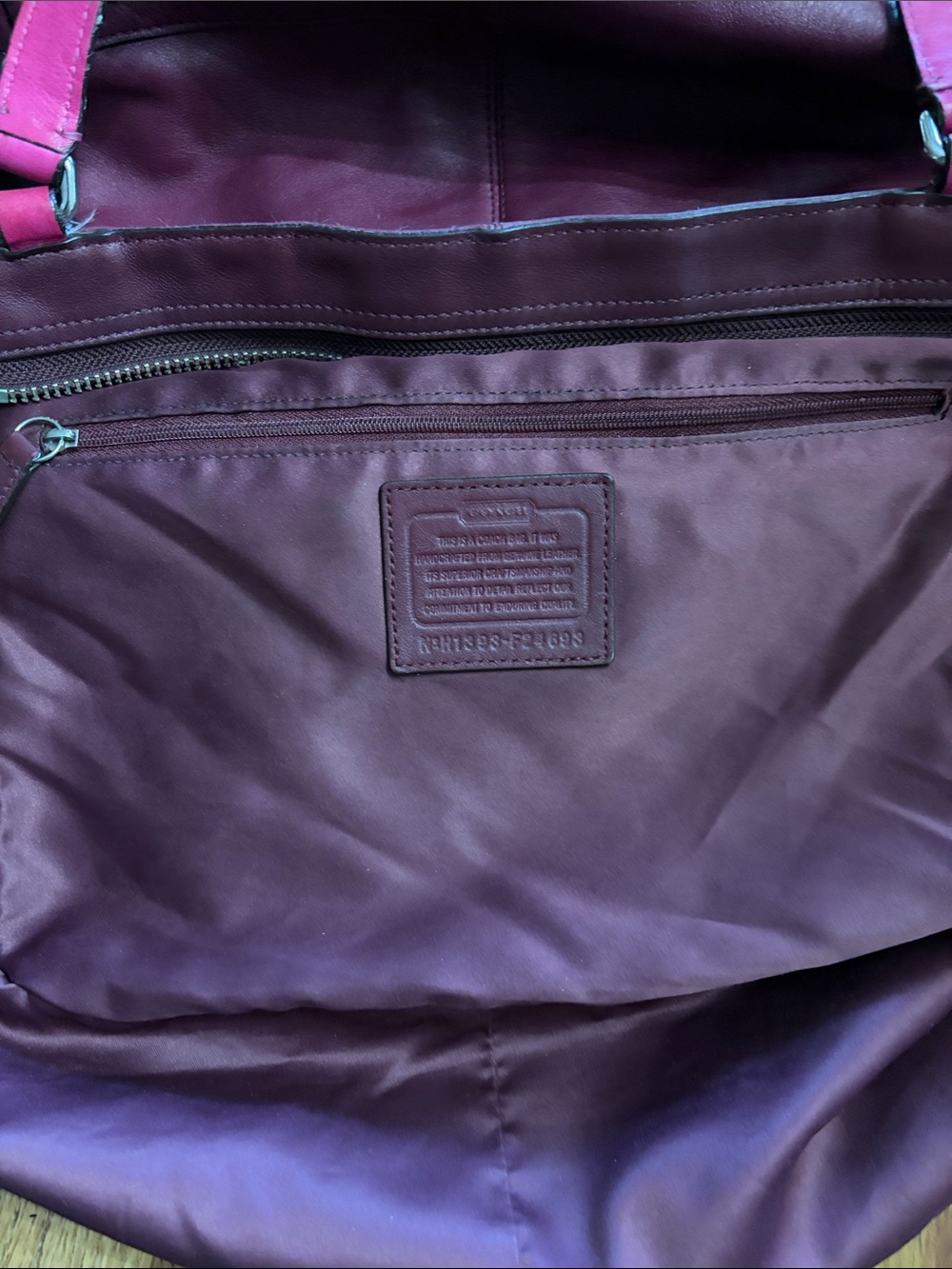 Coach Two-Tone Pink and Black Quilted Leather Shoulder Bag GUC approx.11”x9”x4” - Picture 5 of 9